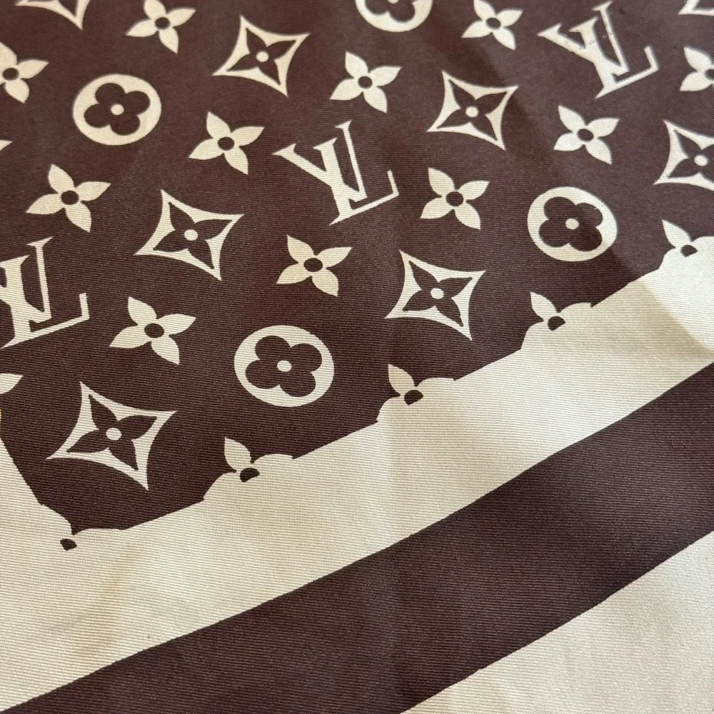 RARE VINTAGE LOUIS VUITTON Brown and Beige LV Monogram Silk Scarf - Picture 8 of 8